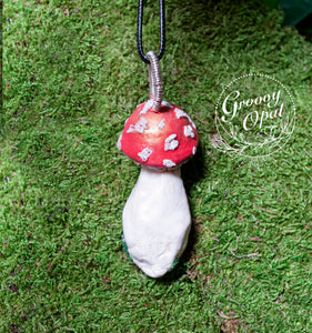 Fly Agaric Mellow Mushroom Pendant with Labradorite | Groovy Opal, LLC.